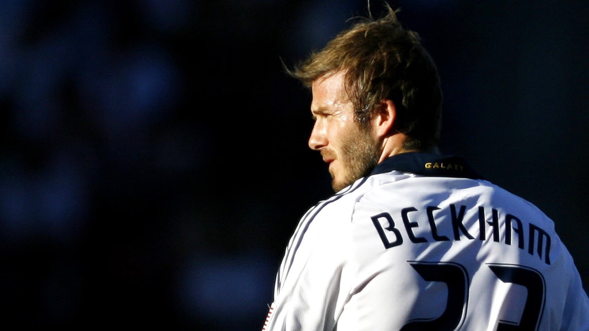 墨西哥队后卫佩雷斯在巴黎奥运会上表现出色，墨西哥洛佩斯