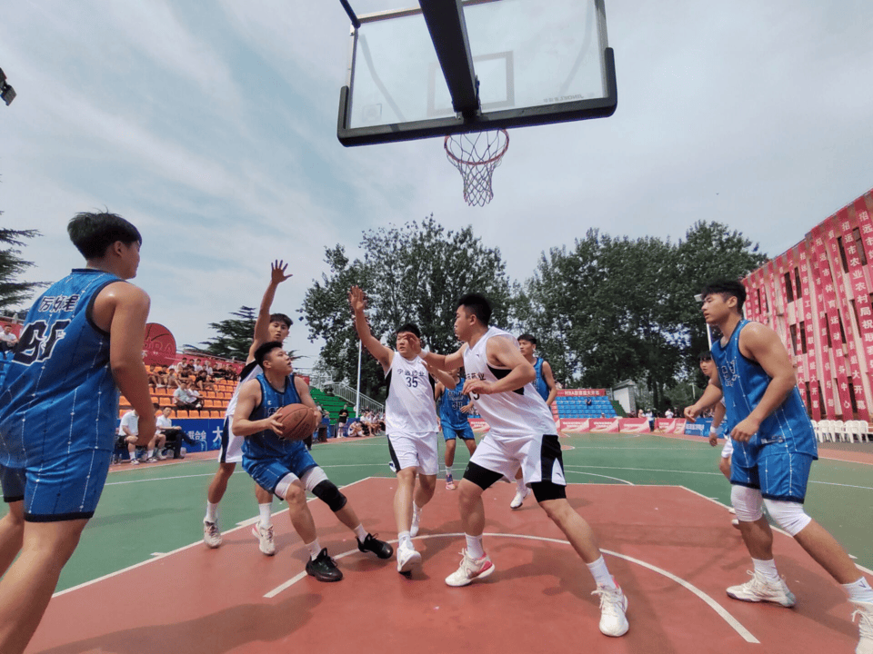 开云体育：中国篮球产业：赛事、培训、装备，打造生态圈的简单介绍